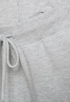 Slim Fit Joggers - Overbump - Trainingsbroek - Light Grey -Anna Field Verkoopwinkel bdcb41bafe3945bd95f8e6c593930596